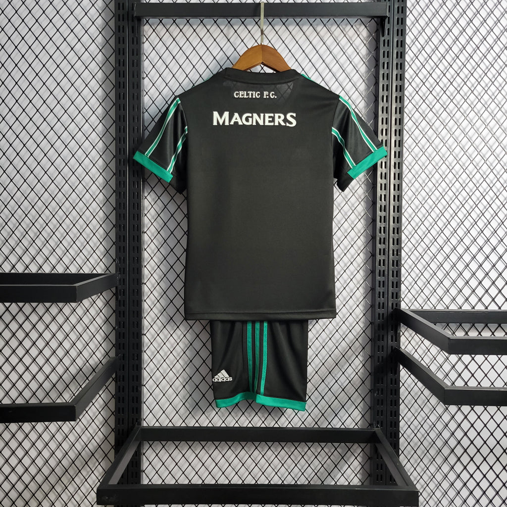 Kit Infantil Celtic Reserva 22/23